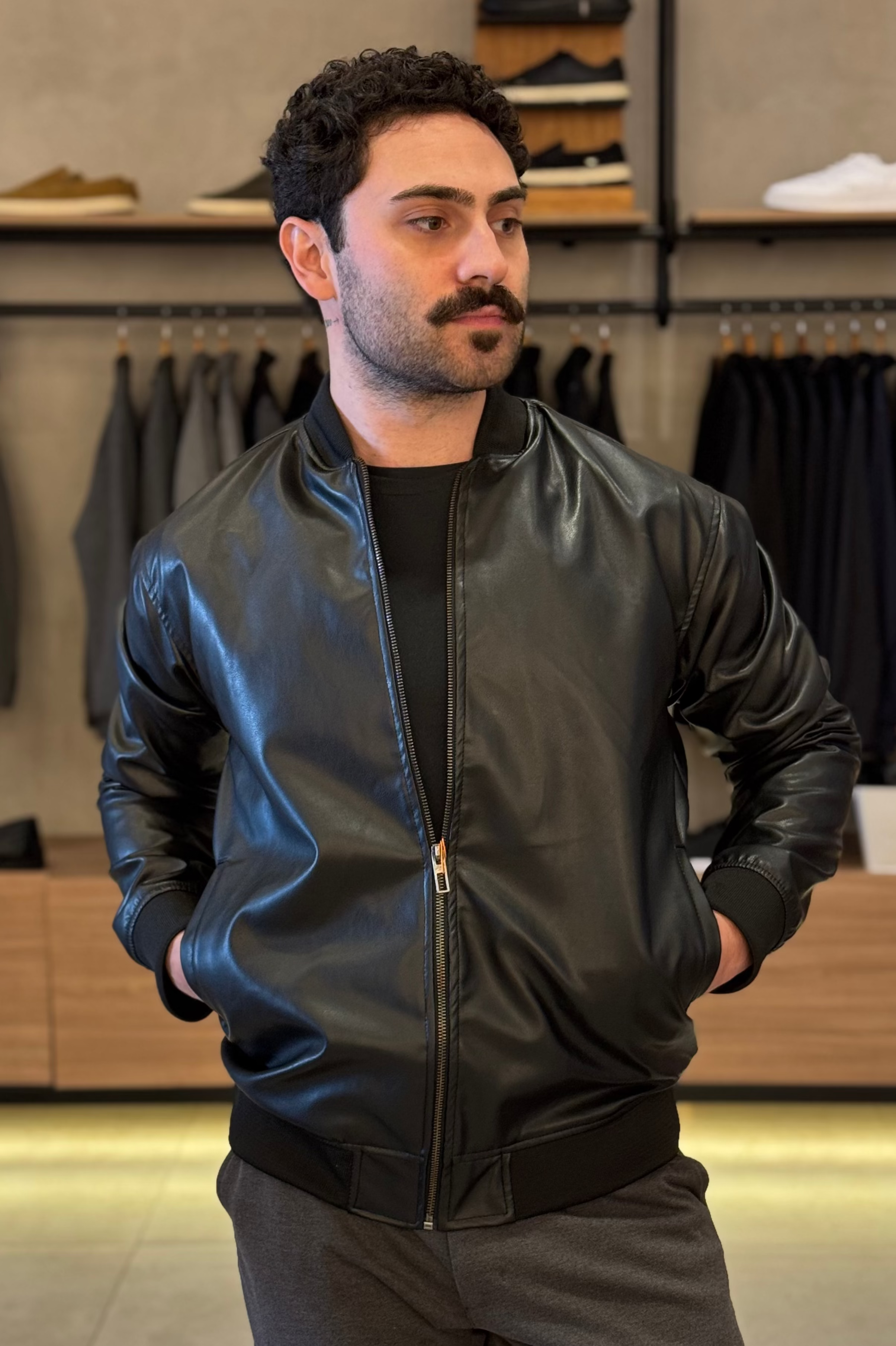Jaqueta Bomber Couro