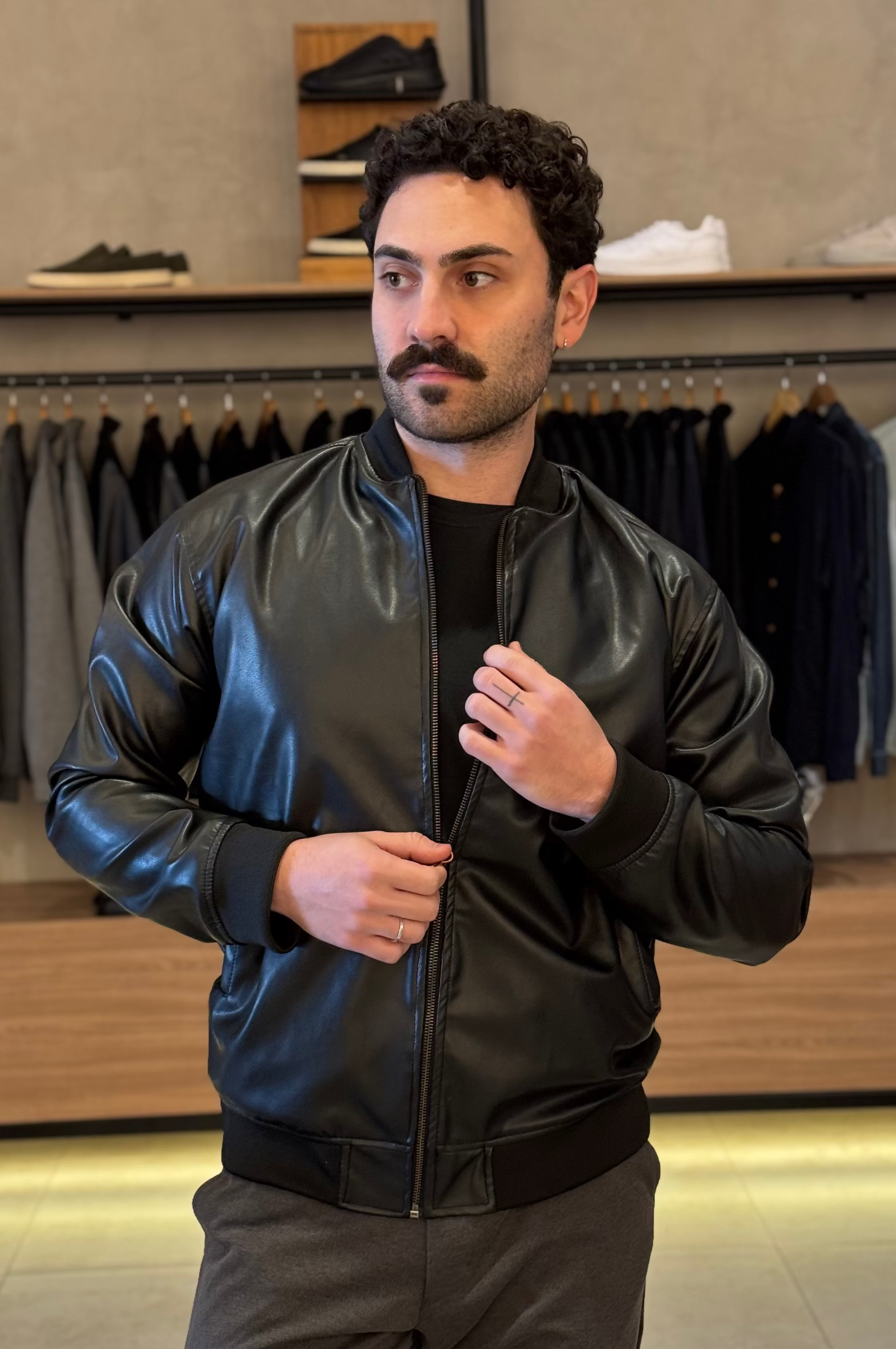 Jaqueta Bomber Couro