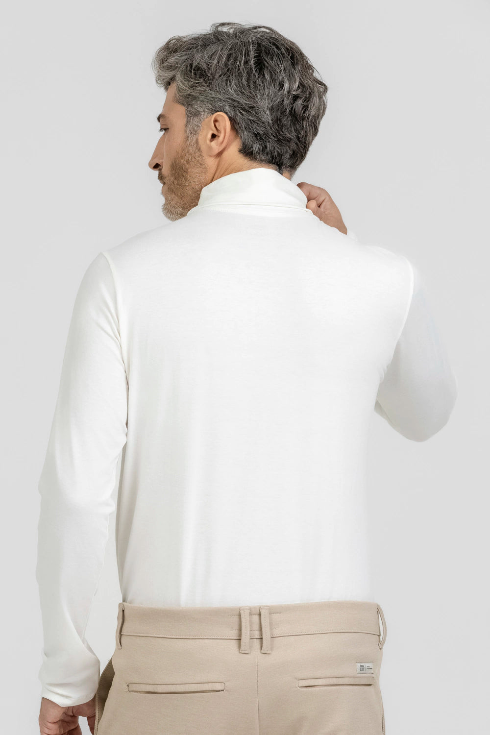 Camiseta Premium Fio 40 Egípcio Gola Alta Off White